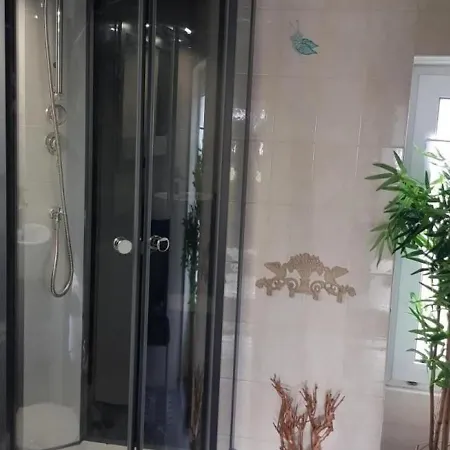 Casa de Férias Maison Rénovée à La Ferme Avec Jardin Privé, Wi-fi, Pêche, Balançoire, Trampoline - - Fr-1-426-103 Brem-Sur-Mer