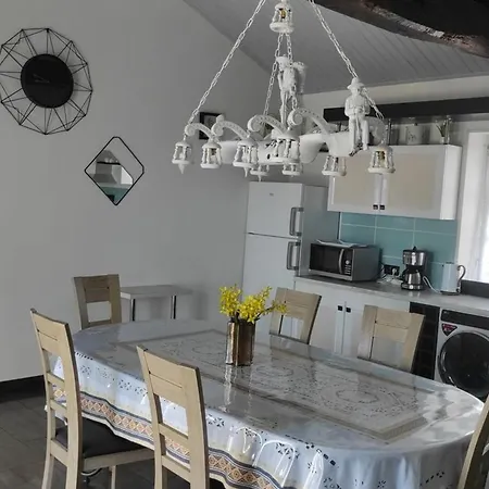 Casa de Férias Maison Rénovée à La Ferme Avec Jardin Privé, Wi-fi, Pêche, Balançoire, Trampoline - - Fr-1-426-103 Brem-Sur-Mer