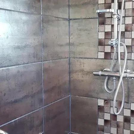 Maison Renovee A La Ferme Avec Jardin Prive, Wi-fi, Peche, Balancoire, Trampoline - - Fr-1-426-103 * Brem-Sur-Mer